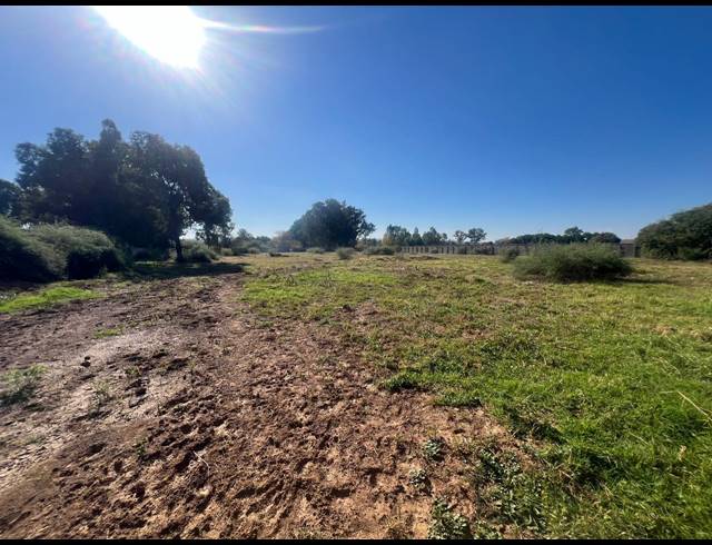 4,000M² VACANT LAND FOR SALE IN RIVERSDALE